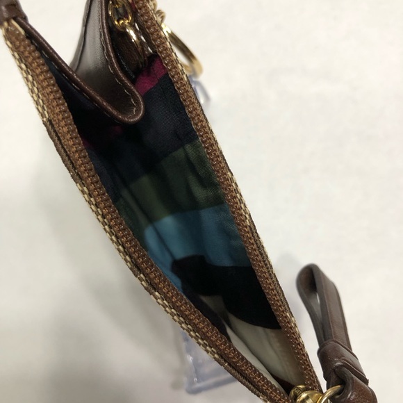 COACH zip change purse ,key ring & credit card 
 EXCELLENT CONDITION VERY CLEAN! - Picture 3 of 8